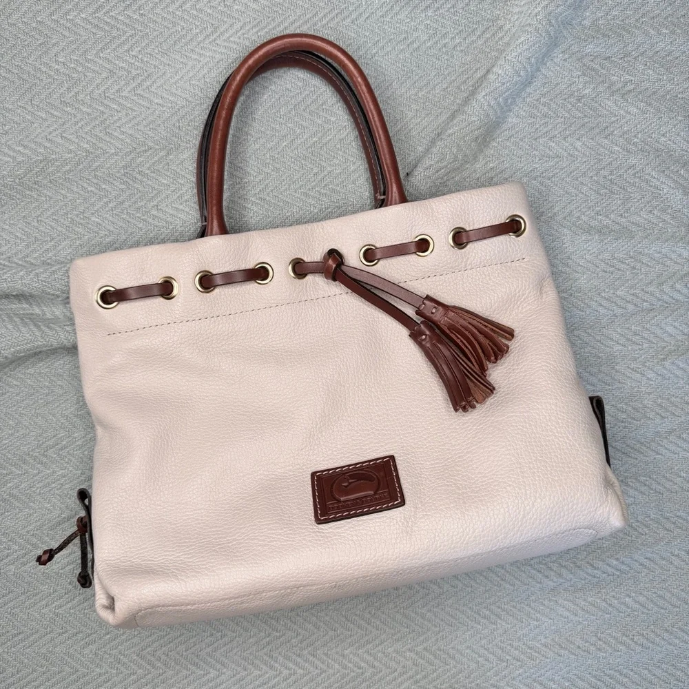Dooney & Burke Wakefield Tassel Tote leather in bone, gold tone hardware - Picture 4 of 16